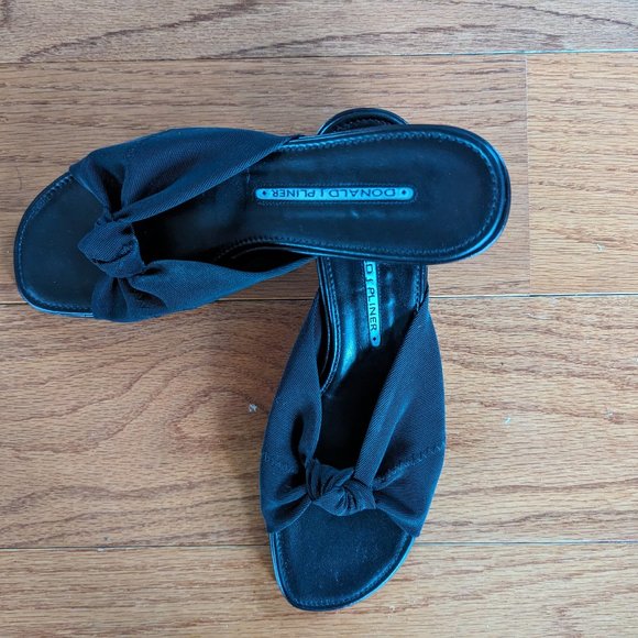 Donald J. Pliner Black Sandals  7M      NWT - Picture 1 of 5